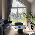 Casa de Férias Eco In Latour By Scenic Pond
