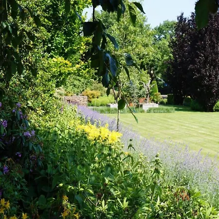 Semesterbostad Eco In Latour By Scenic Pond *