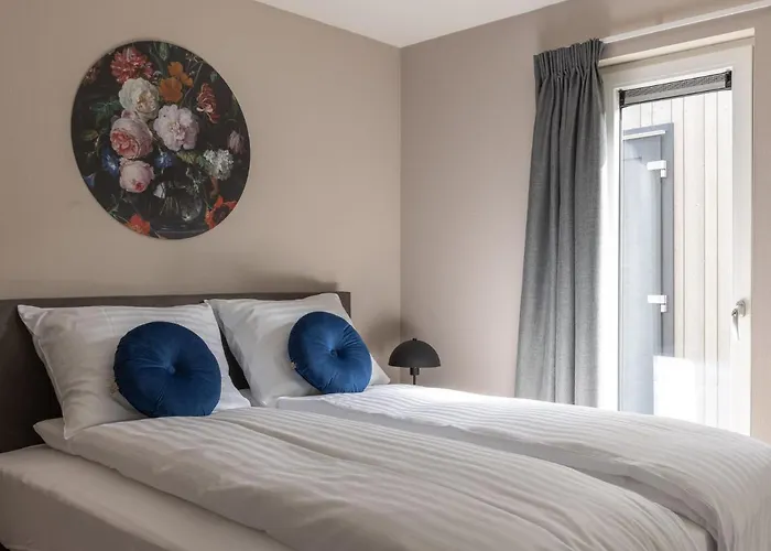 Eco In Latour By Scenic Pond * Oirschot