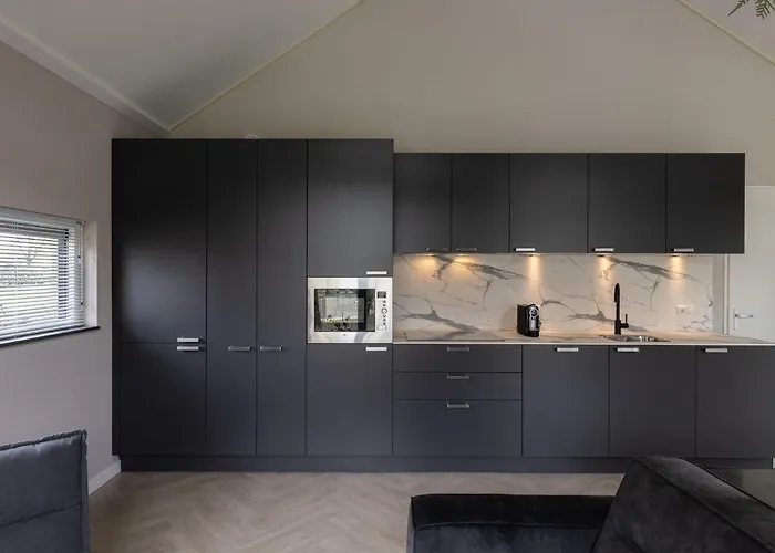 Eco In Latour By Scenic Pond Dom wakacyjny *