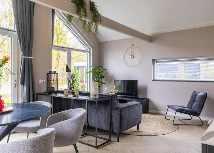 Eco In Latour By Scenic Pond Dom wakacyjny Oirschot