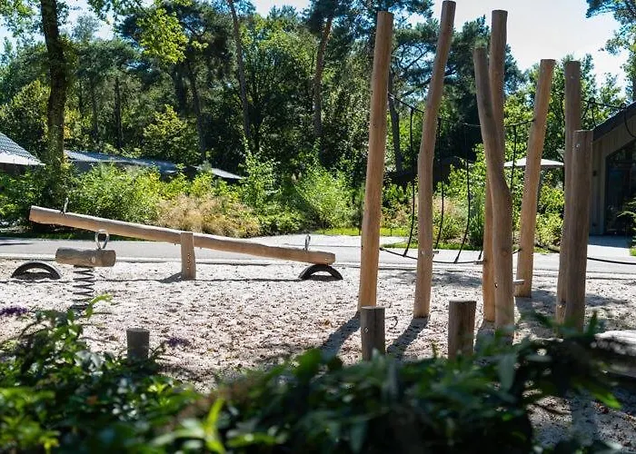 Eco In Latour By Scenic Pond Dom wakacyjny *