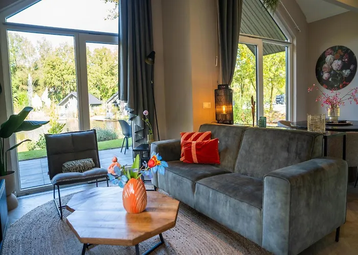 Dom wakacyjny Eco In Latour By Scenic Pond Oirschot